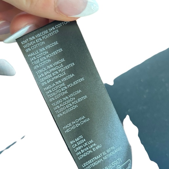 Anthropologie Open Knit Crochet Peplum Black and White Layered Sweater XS NWT - Picture 9 of 10